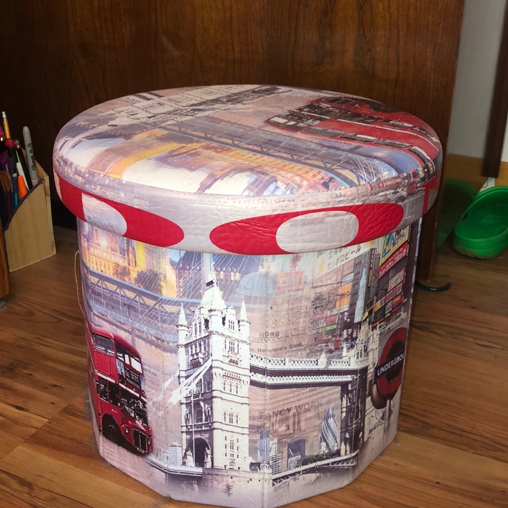 Foot rest/ storage compartment, with Paris design - Picture 2 of 6